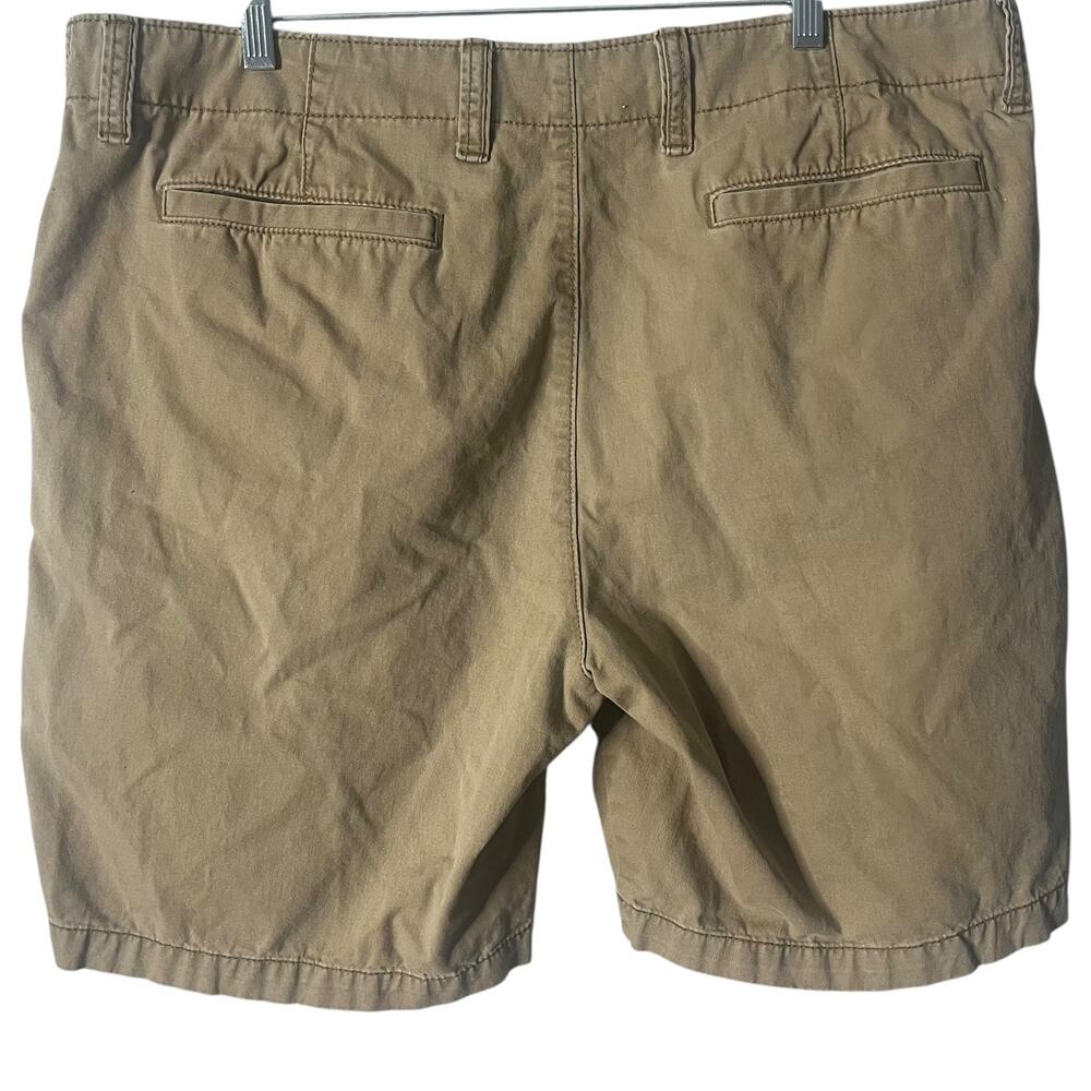 Old Navy Cargo Shorts Mens 38 Lived in Straight Khaki Brown Bermuda - Picture 2 of 8